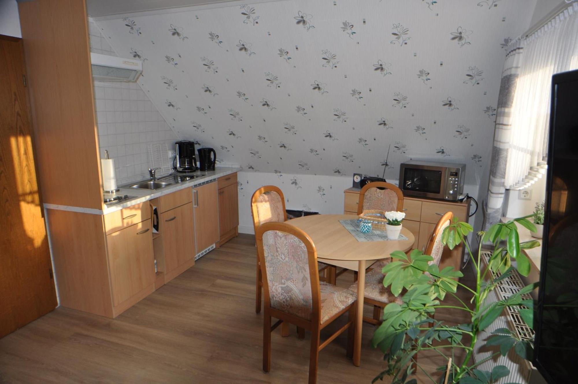 Ferienwohnung Brentano_ 65230 Moormerland Екстериор снимка