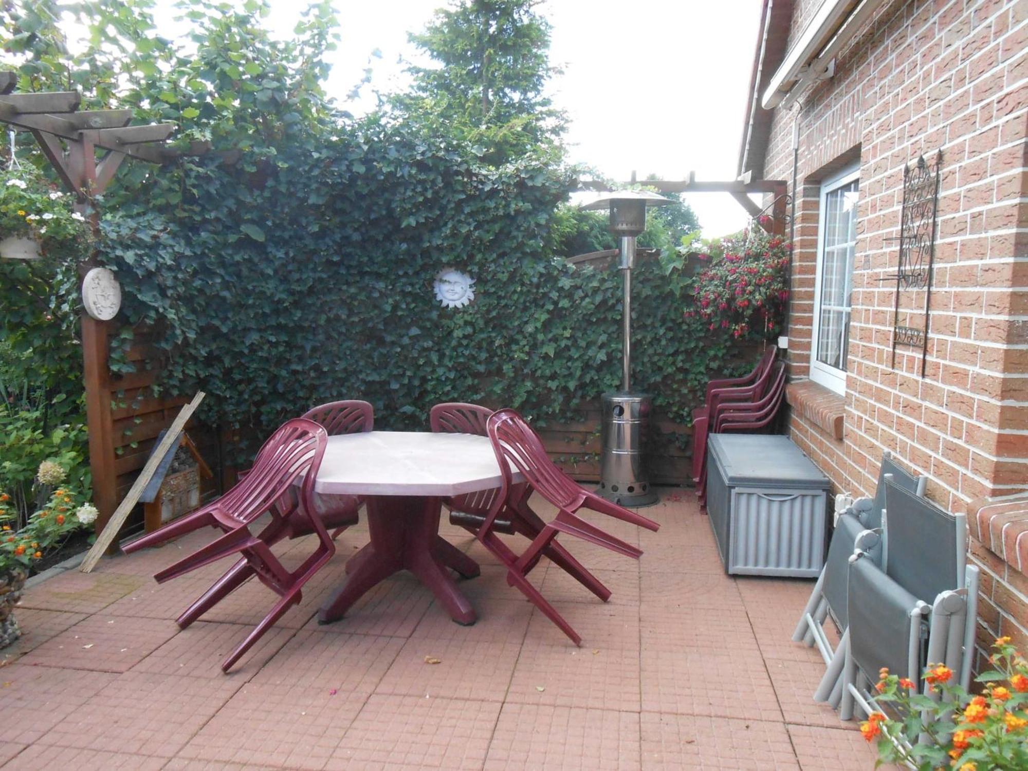 Ferienwohnung Brentano_ 65230 Moormerland Екстериор снимка